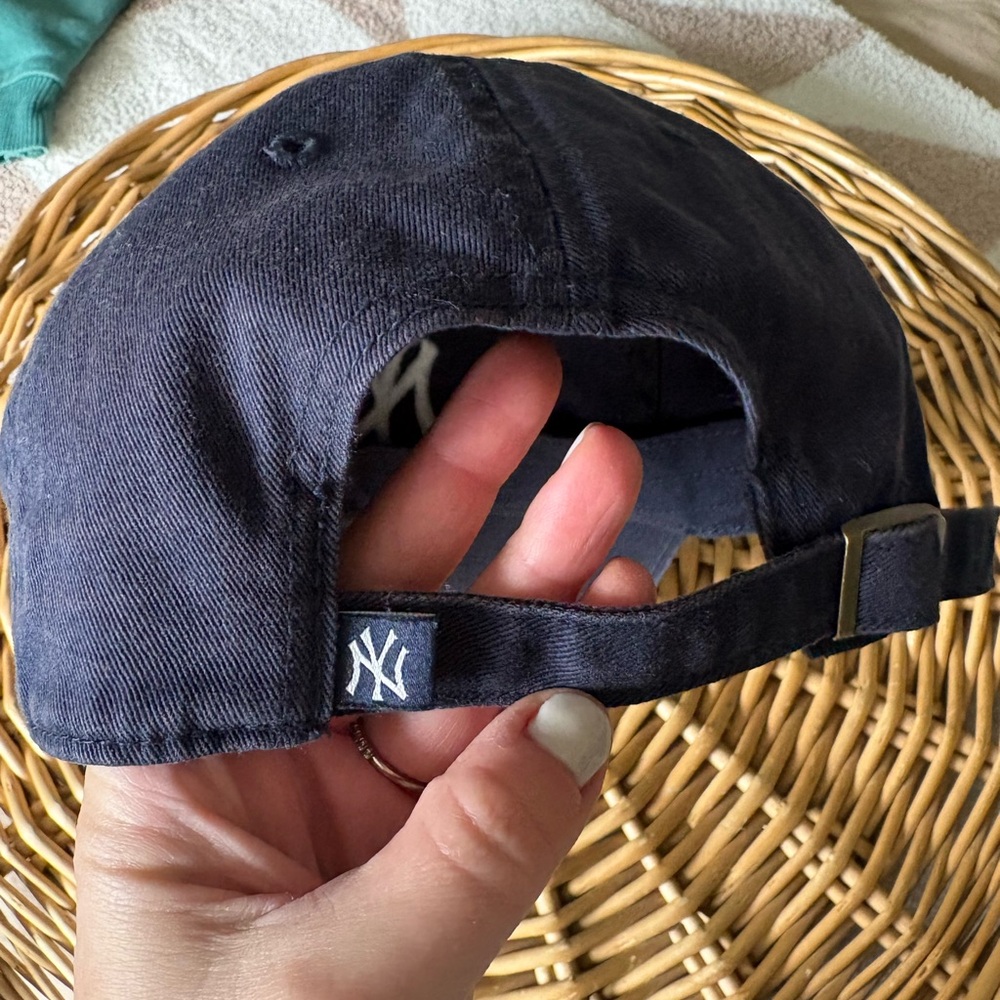 New York Yankees ‘47 Brand MLB Navy White Clean Up Hat - Picture 5 of 7